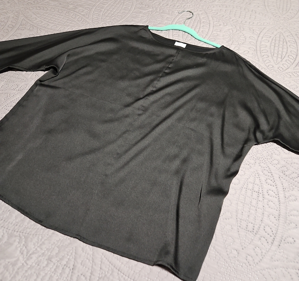 Chico's Elegant Black Long Sleeve Tee